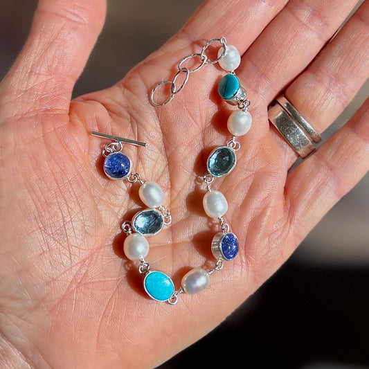 BLUE MULTI GEMSTONE & FRESHWATER PEARL BRACELET
