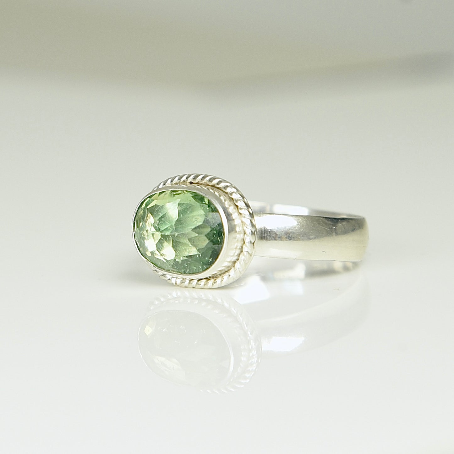 GREEN AMETHYST STERLING RING