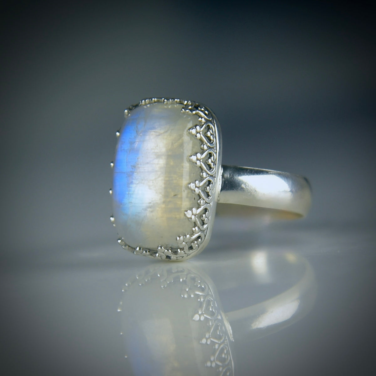 RAINBOW MOONSTONE STERLING SILVER RING