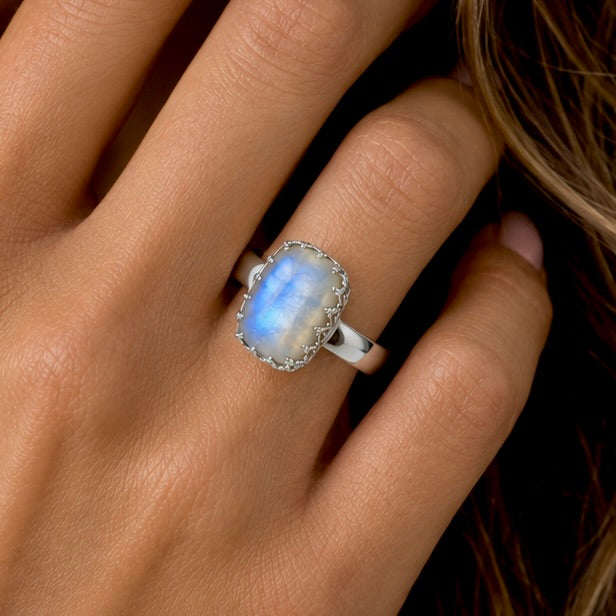 RAINBOW MOONSTONE STERLING SILVER RING